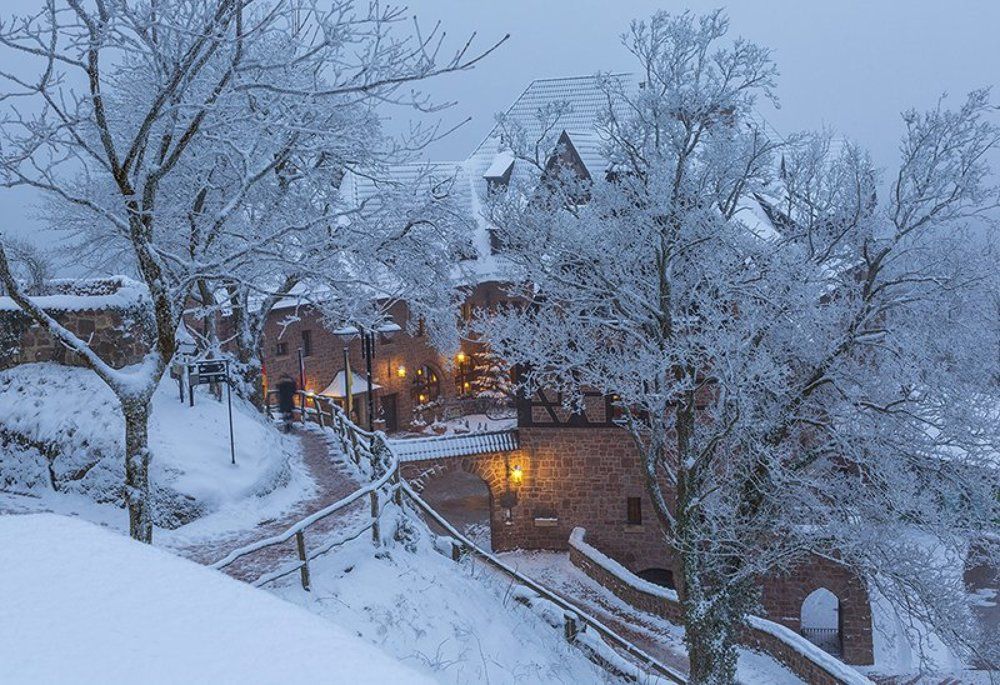 Волшебный замок Wartburg, Германия.