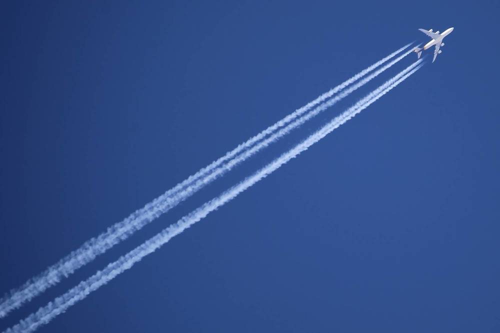 Следы самолета