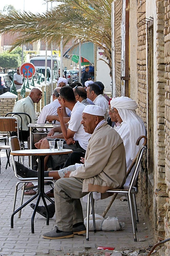 Тунисские мужчины.