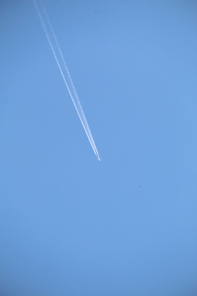 След полёта / Flight Trail