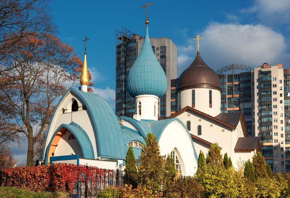 Осенний храмовый комплекс Иоанна Кронштадтского.