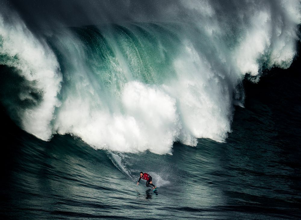 Surfing. Nazare.Portugal!