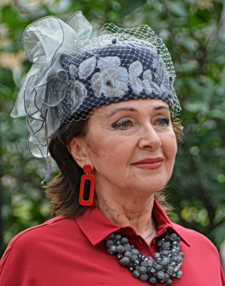 Дама в шляпке