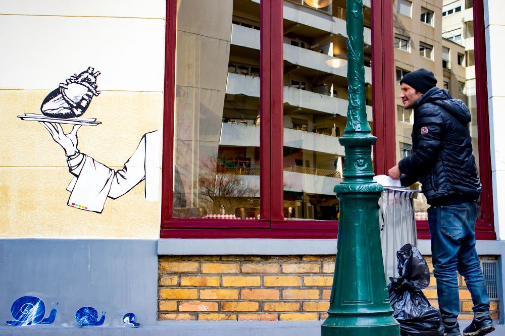 Photograph by DAN CIUPUREANU