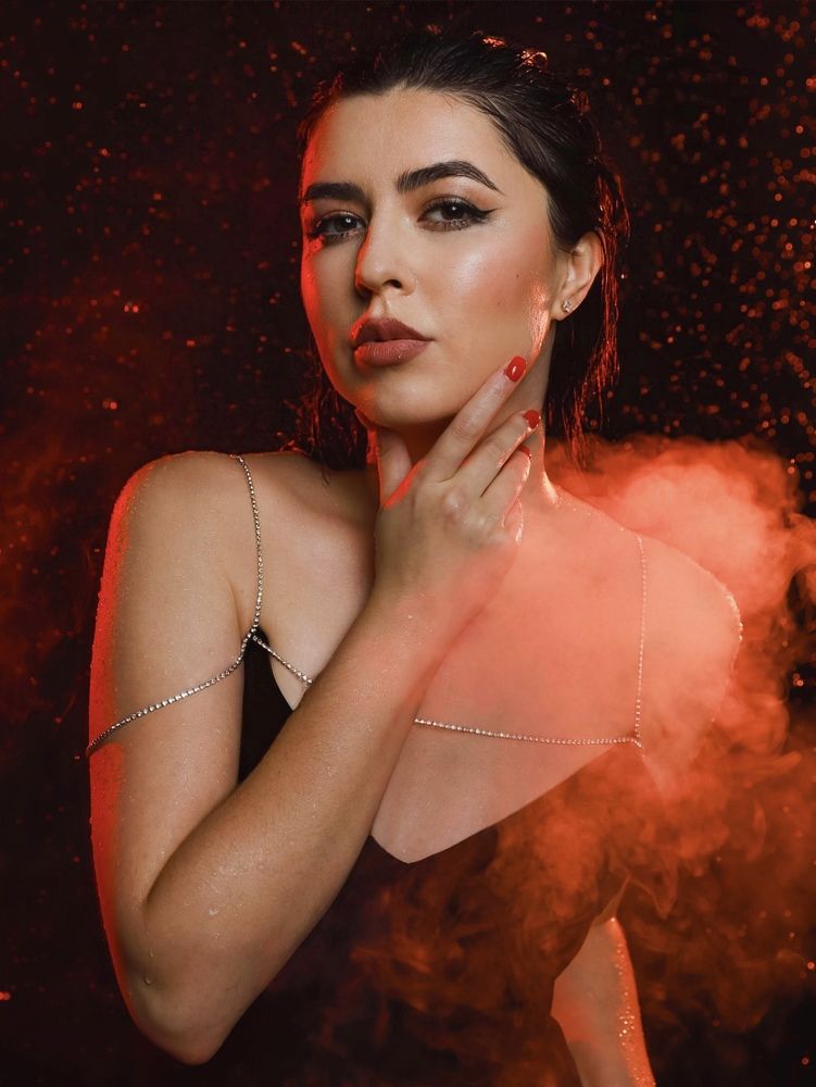 Девушка под дождем