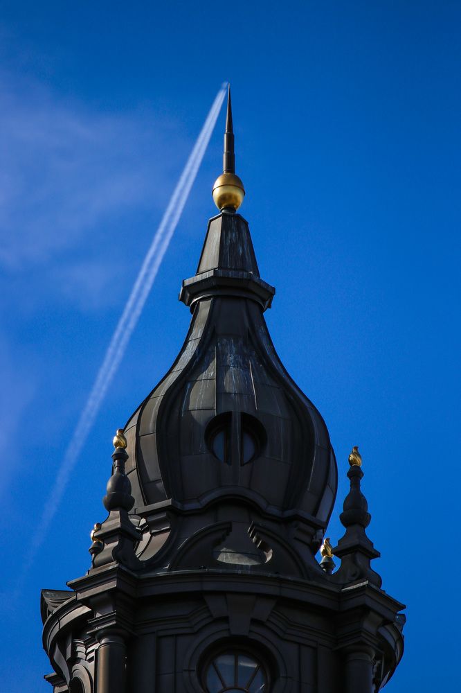 The Duality of Stillness and Motion