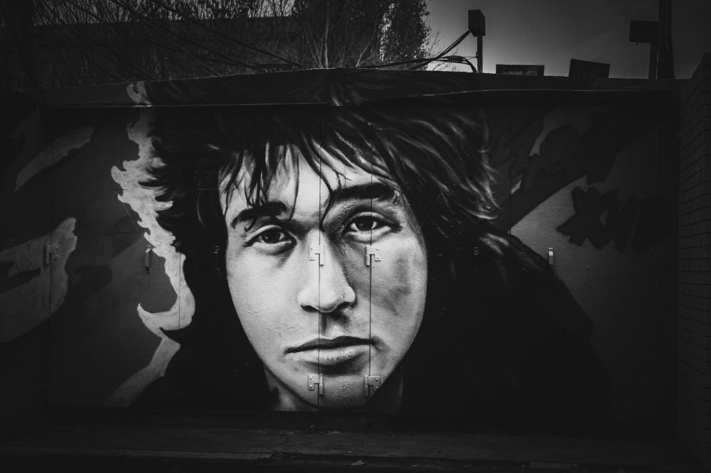 лица города