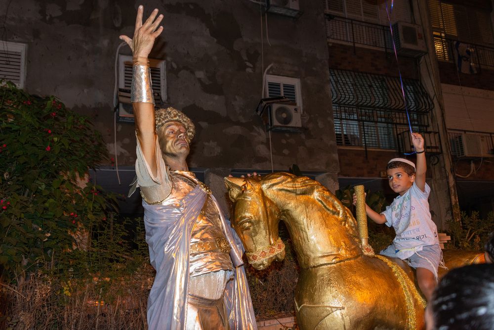 Photograph by Vladimir Bragilevsky