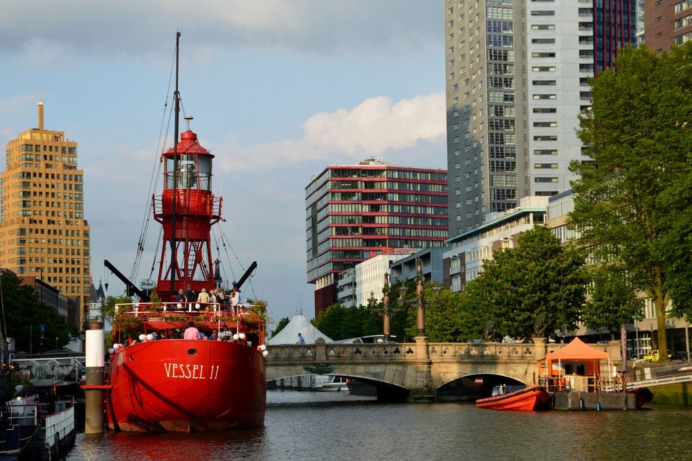 В Роттердаме