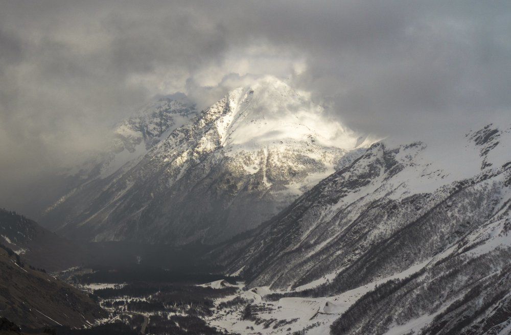 сквозь тучи