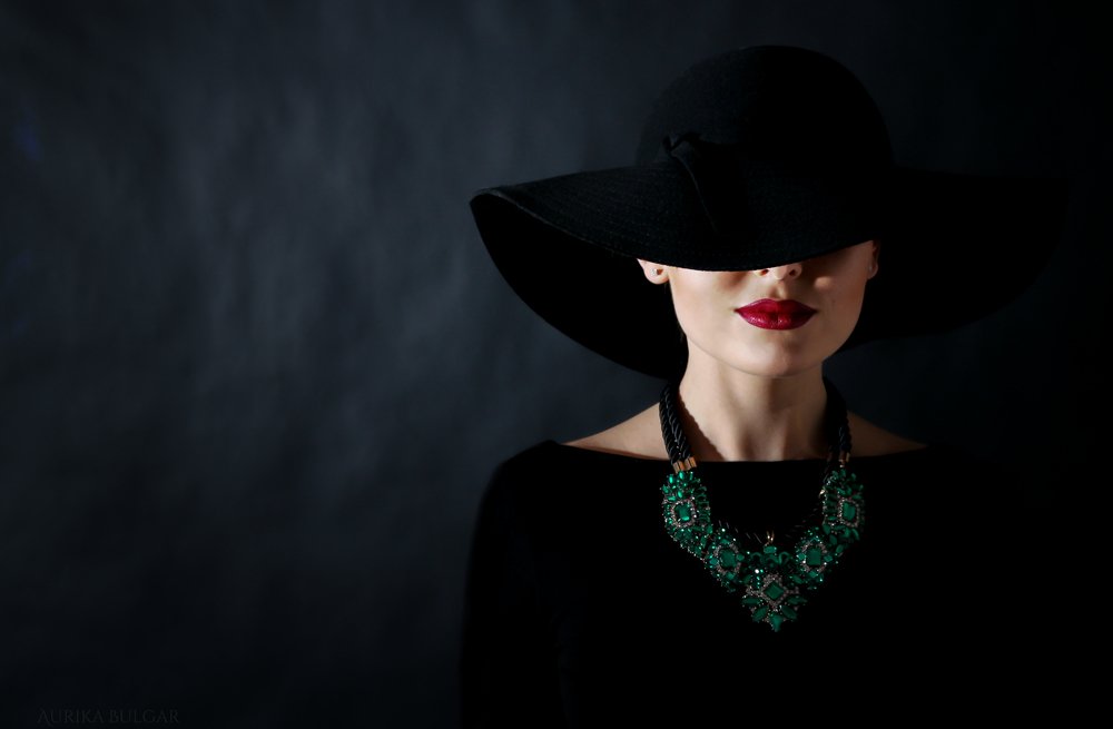 Девушка в шляпе