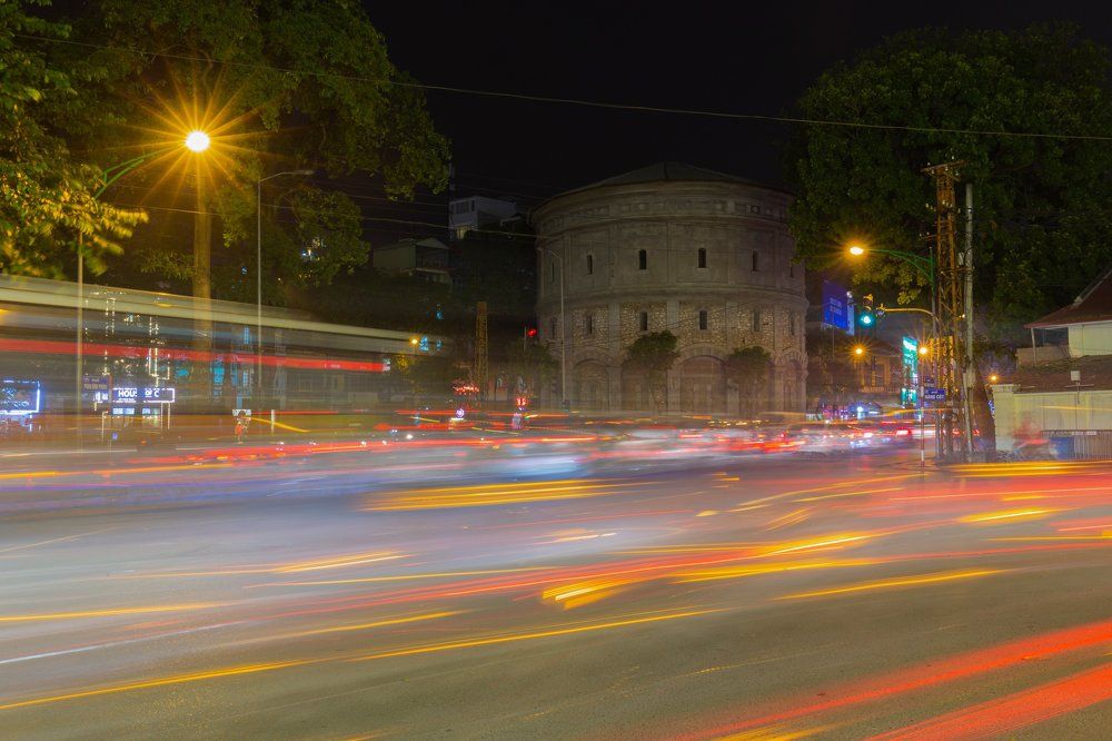 Hang Dau street in Rush hours