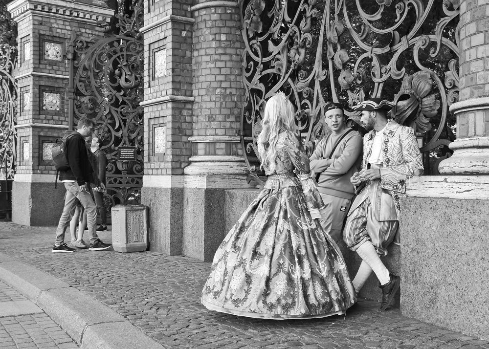 Вход в  Михайловский сад.