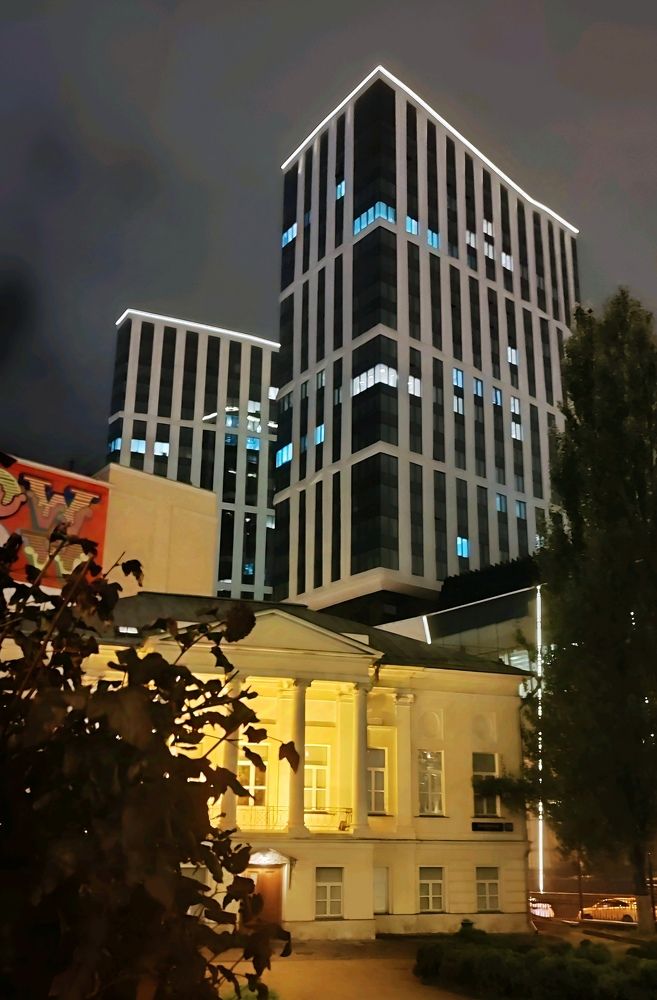 Представители разных поколений