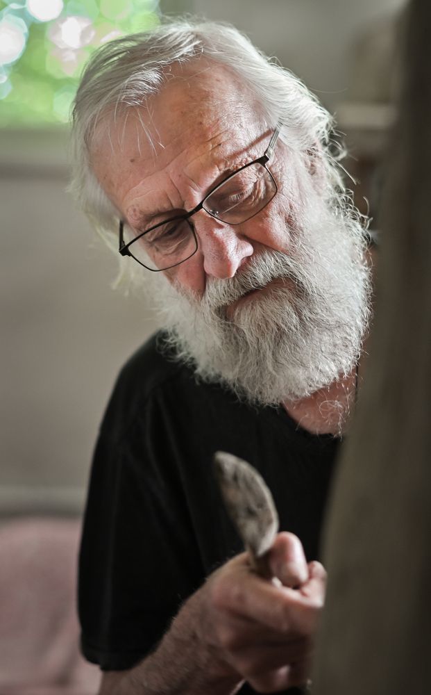 Протоиерей отец Павел Богомолов работает