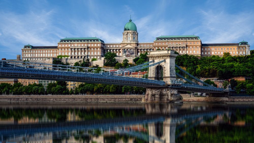 Majesty on the Danube – Buda Castle & Chain Bridge