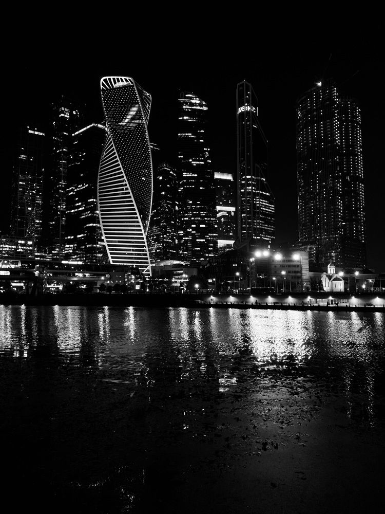 Тёмная ночь