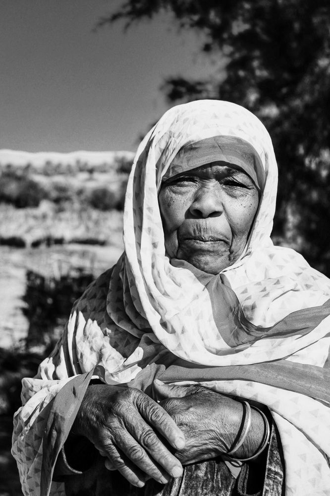 Caractéristiques de la vieille femme algérienne