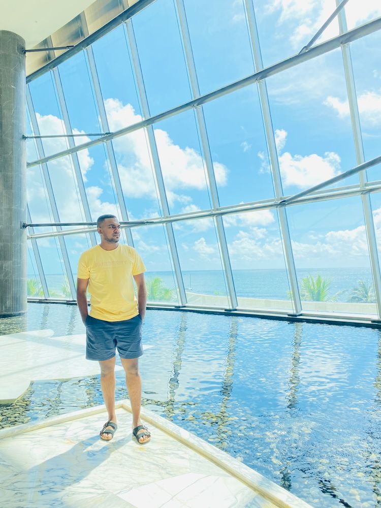 Фотография автора Christy Jerry