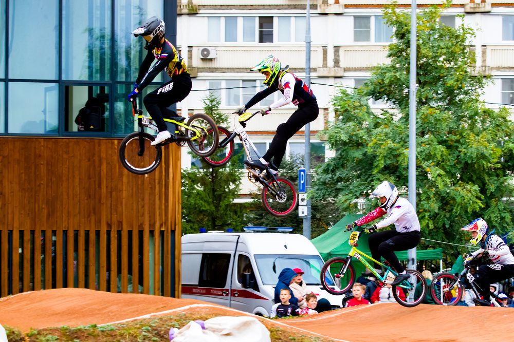 В погоне за наградой.
