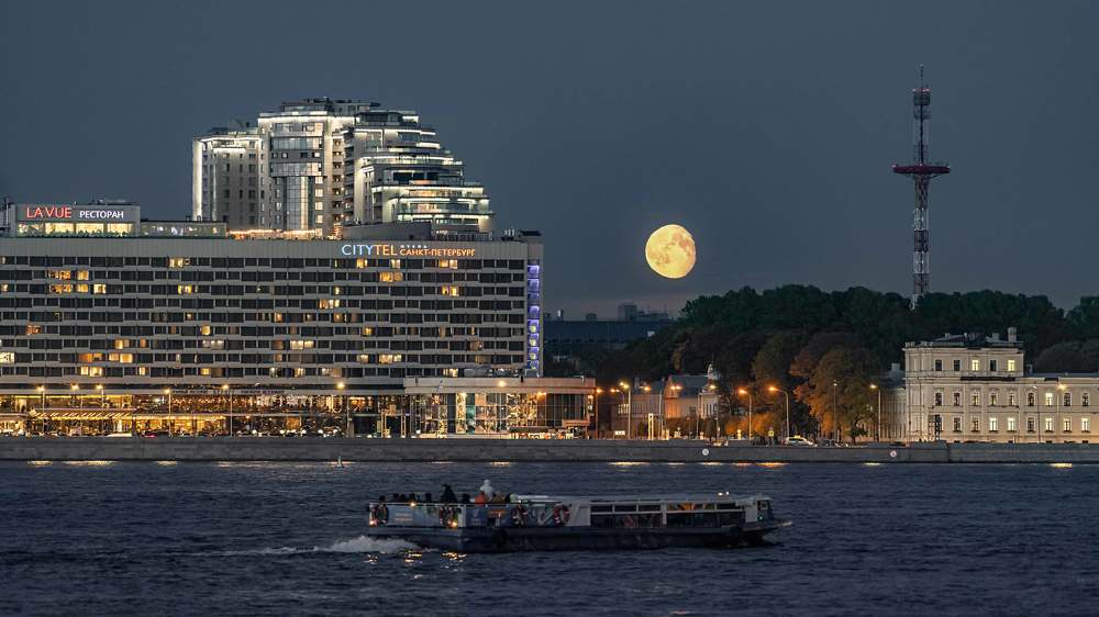 Питерские контрасты