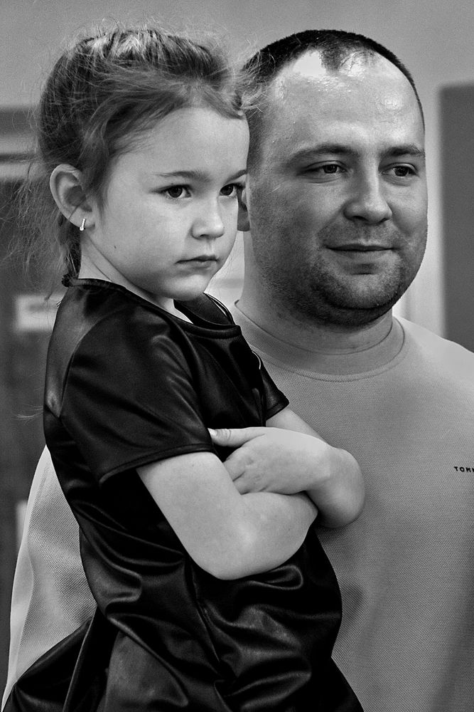 Серьёзная дочка