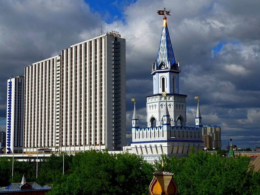 Московские контрасты.