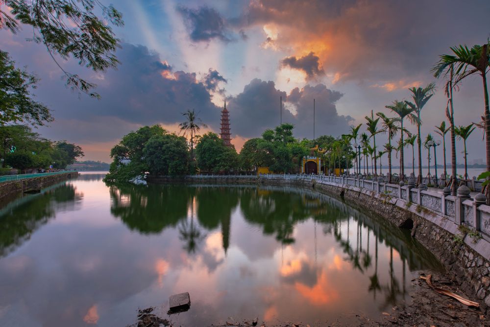 Photograph by NAM BUI