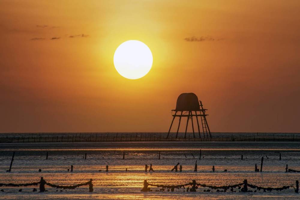 Photograph by NAM BUI