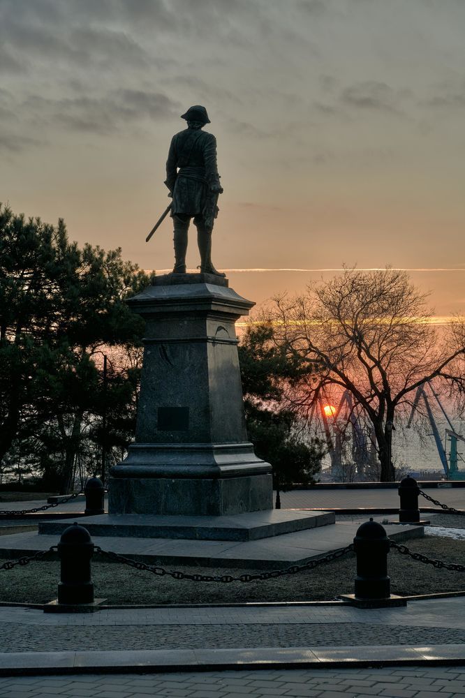 Опять восход! Опять один!