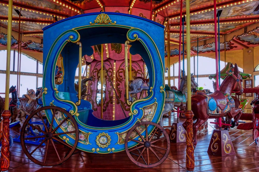 Courseulles-sur-Mer (Juno) Normandia - (carrusel) - França