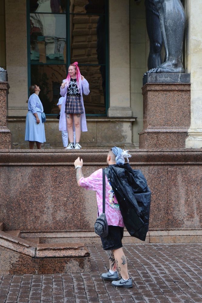 Фотосессия у ног Атлантов