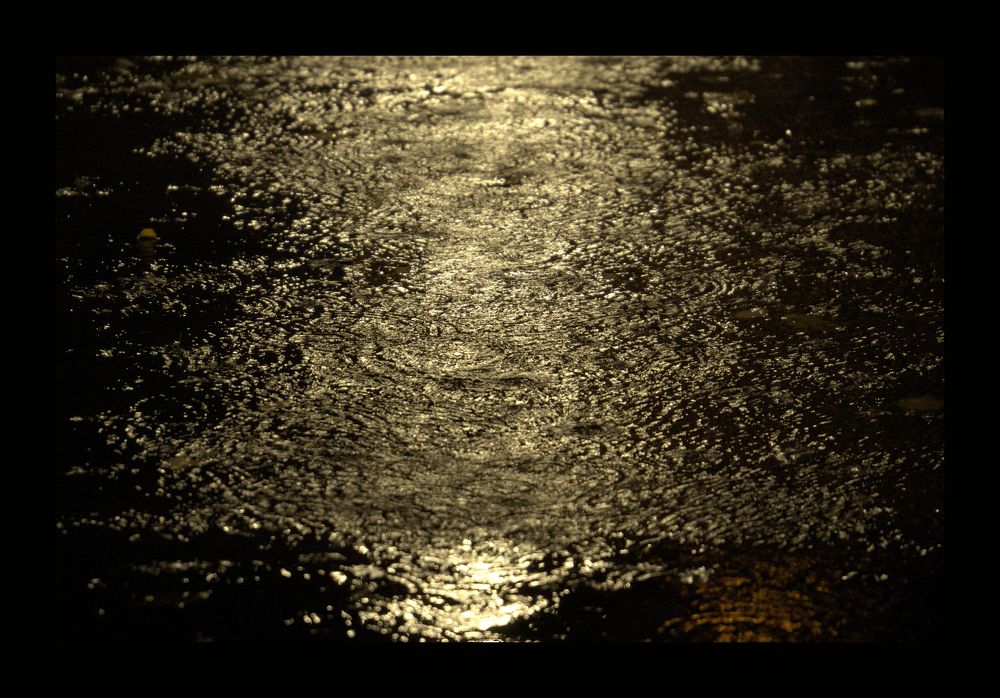 Photograph by ИуИлЪ T @EyEL_xxx