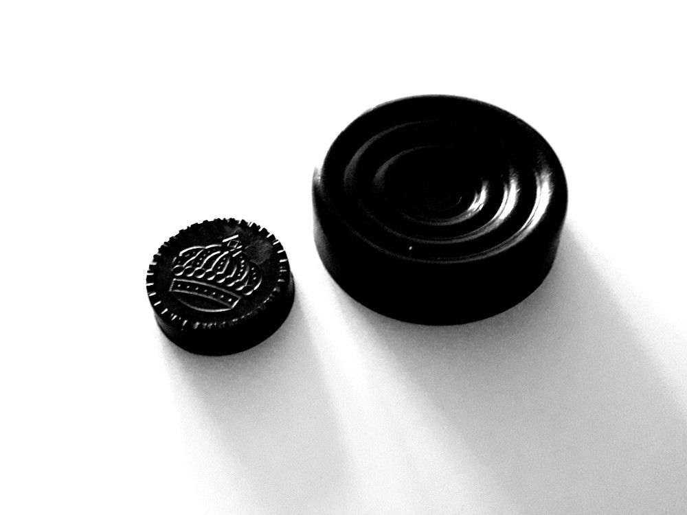 Чёрные шашки.