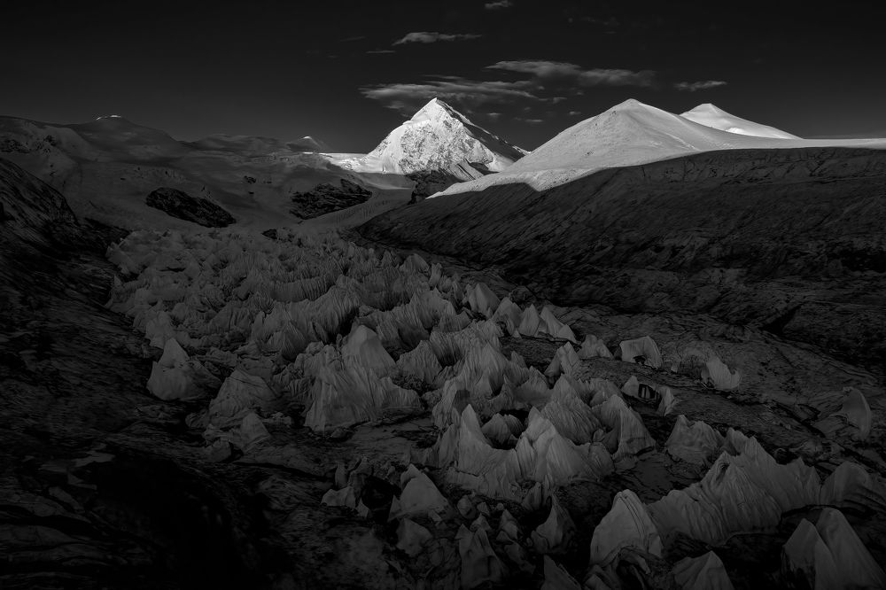 Mount Porong Ri and Yebokangal Glacier