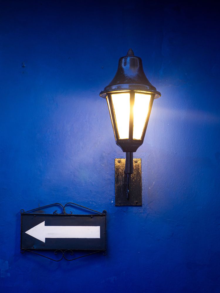 La luz esta a la izquierda