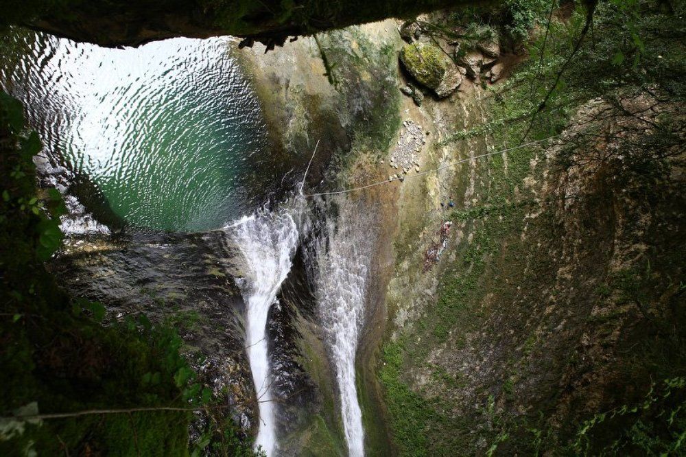 Колодец водопада