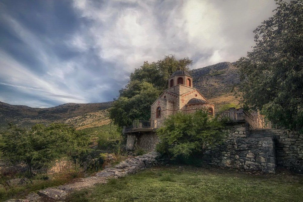 Затерянная в горах...