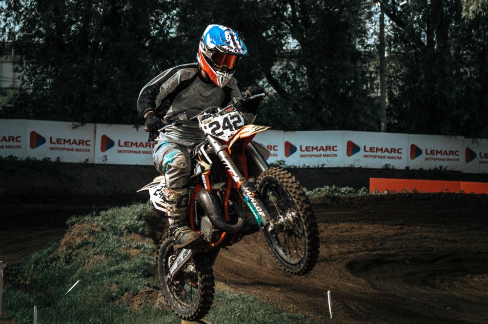 На мотокроссе