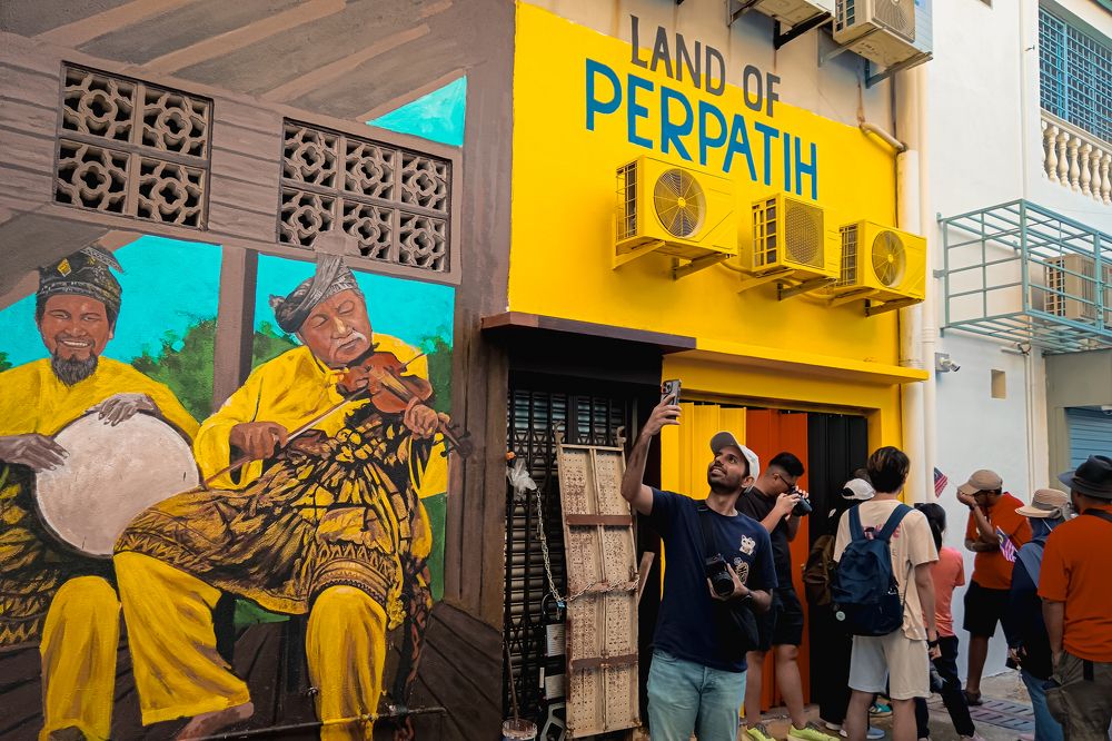 I am a photographer.