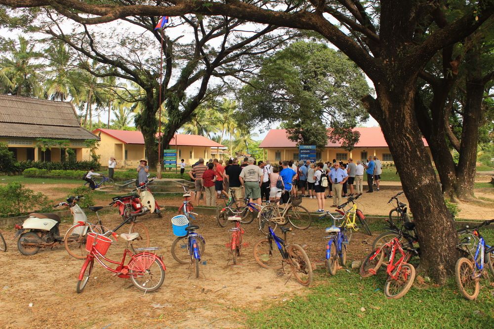 Приехали в школу