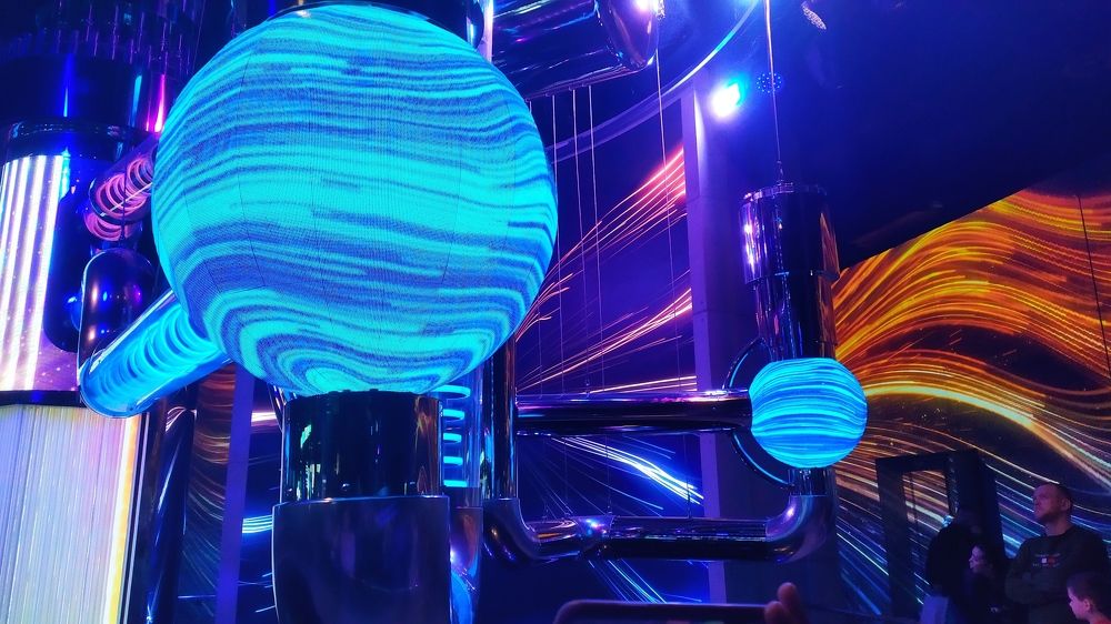 Мирный атом