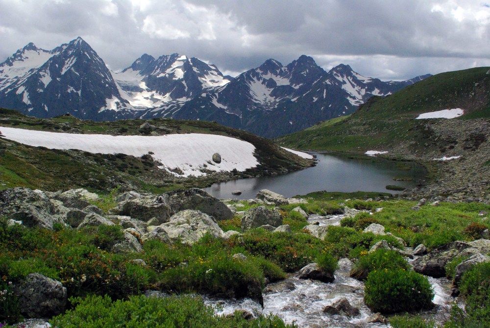 Река бегущая вдаль ...