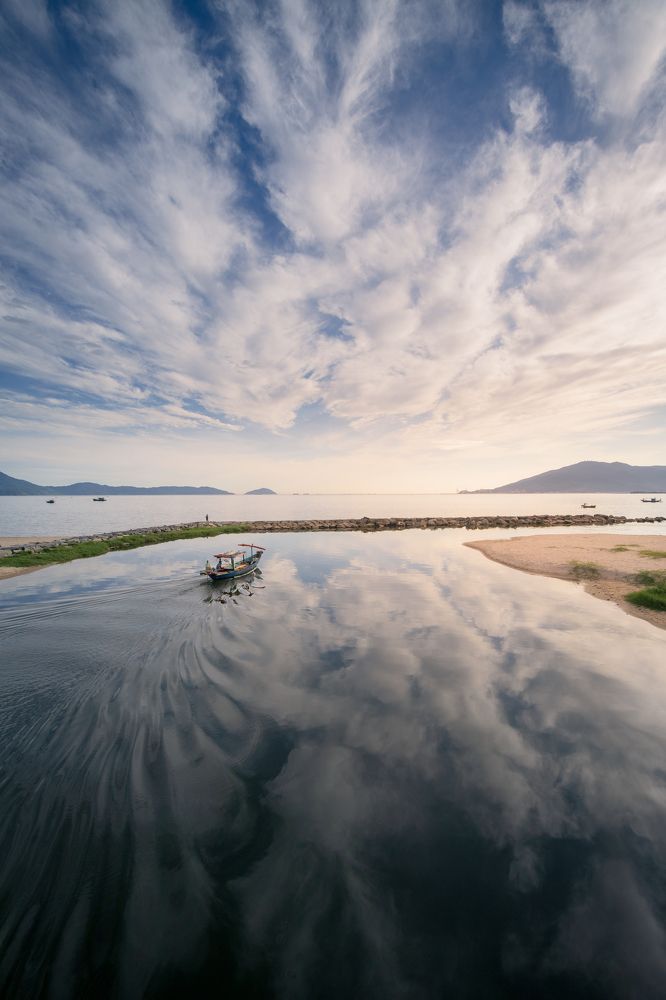 Photograph by trung nguyen