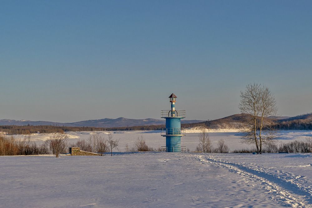 Маяк из катушек кабеля