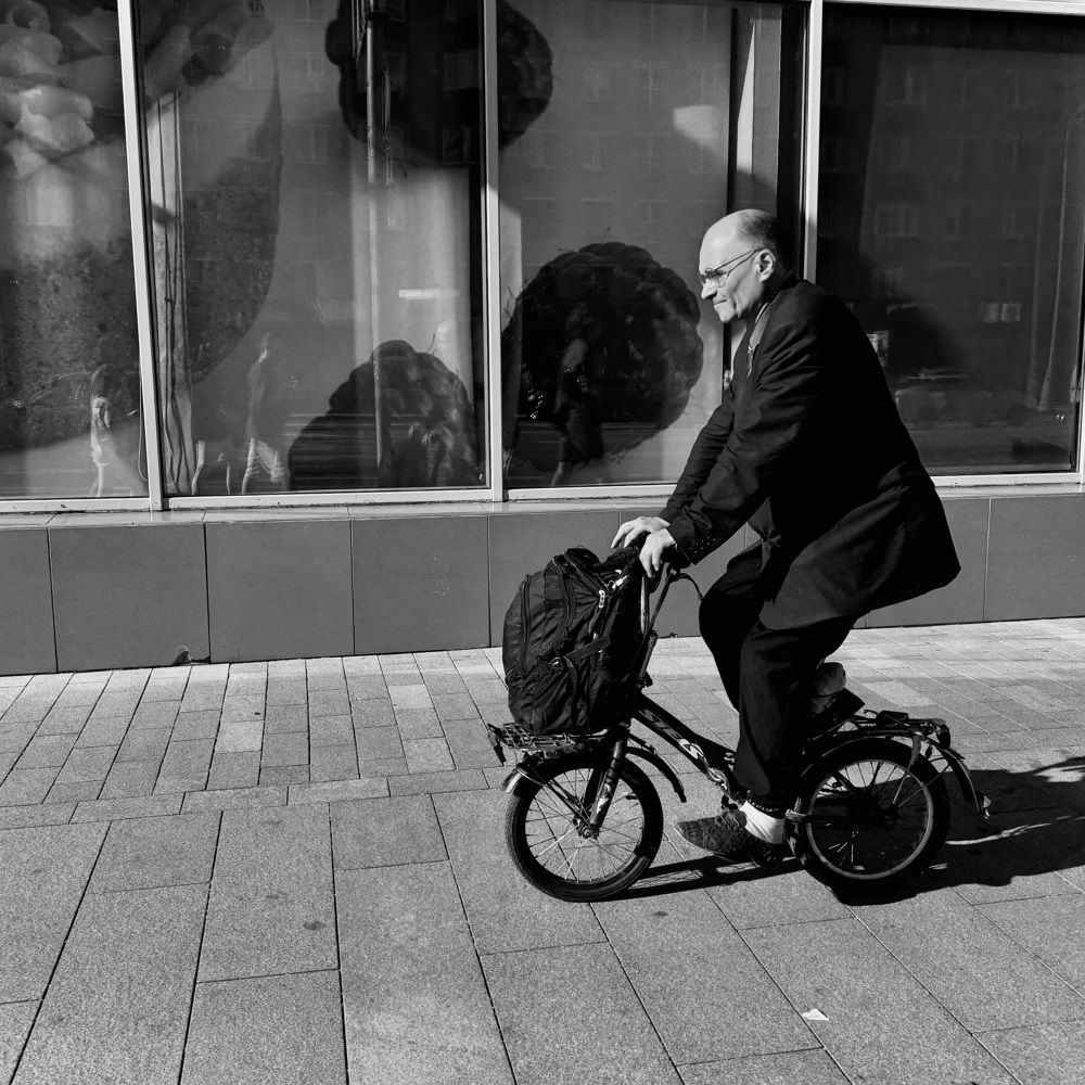 «Мал, да удал»