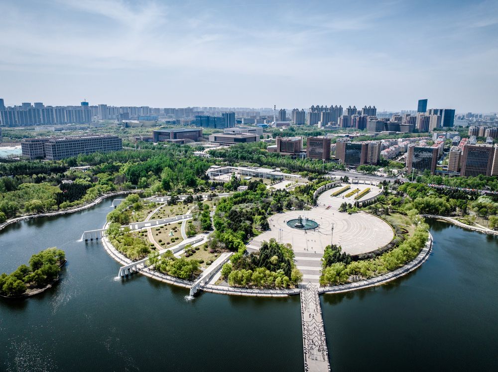 Photograph by Chen Chen