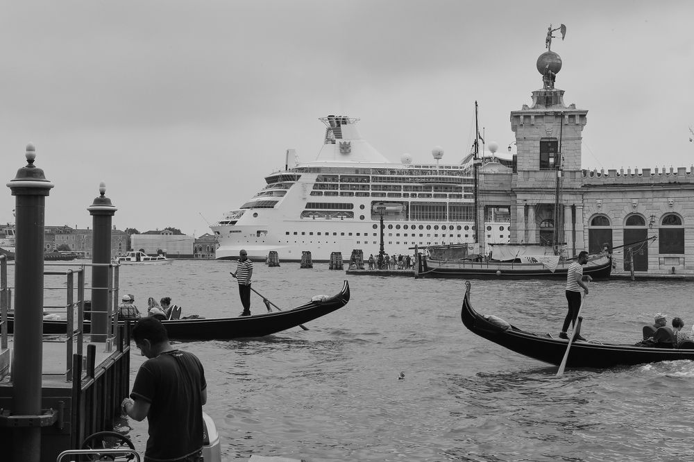 Интервенция