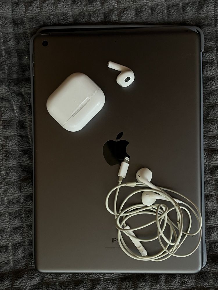 яблочный девайс