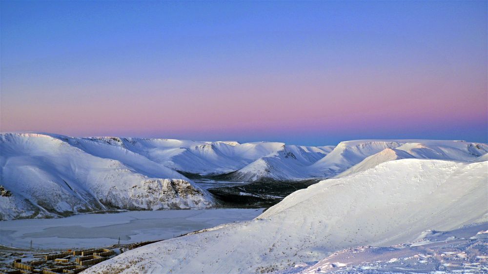 Хибины под снегом.